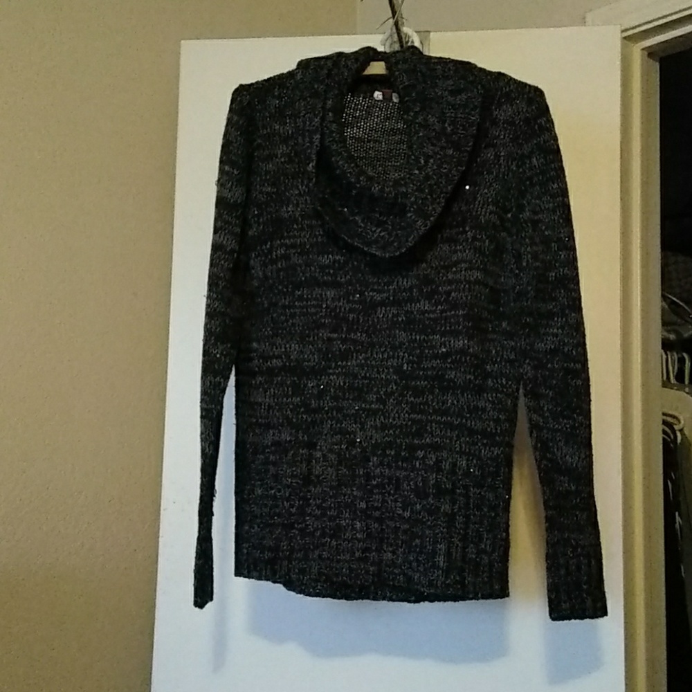 lei sweater